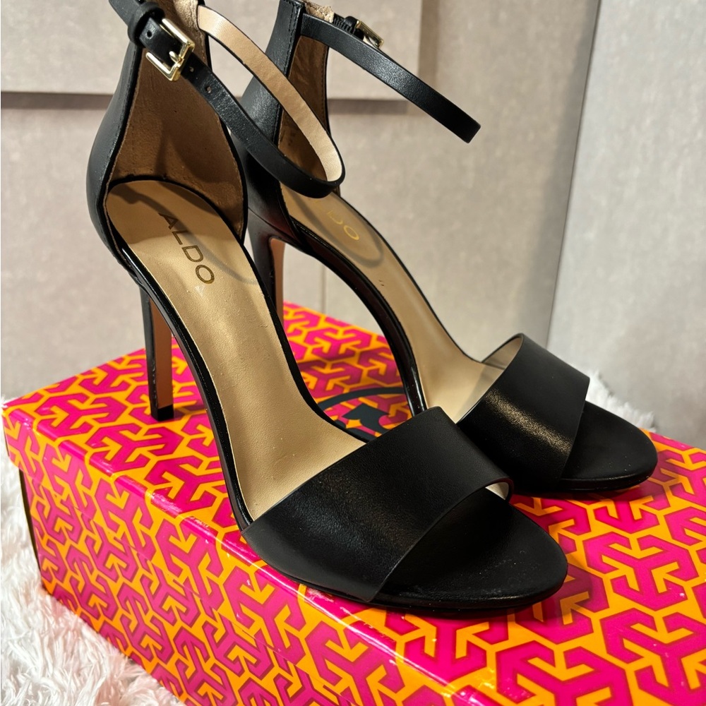 Aldo Elegant Black Strappy Heels Size 5 Open Toe